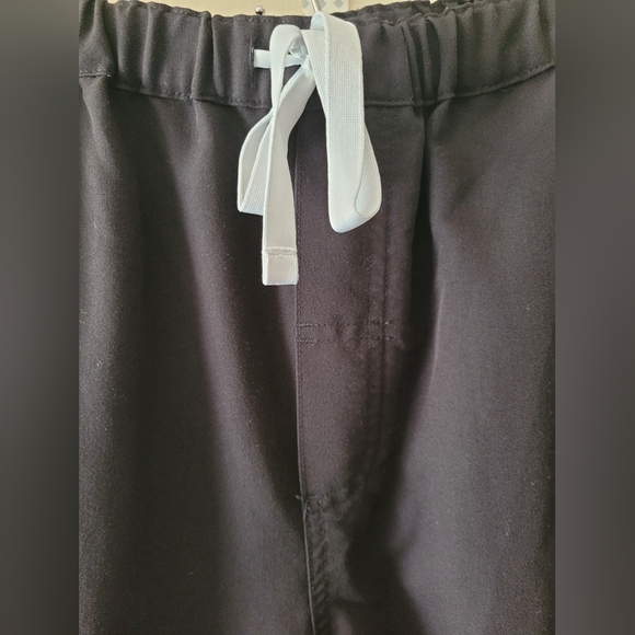 Figs Black Straight Leg High Waisted Livingston Basic Medical Scrub Pants Medium - Picture 3 of 9